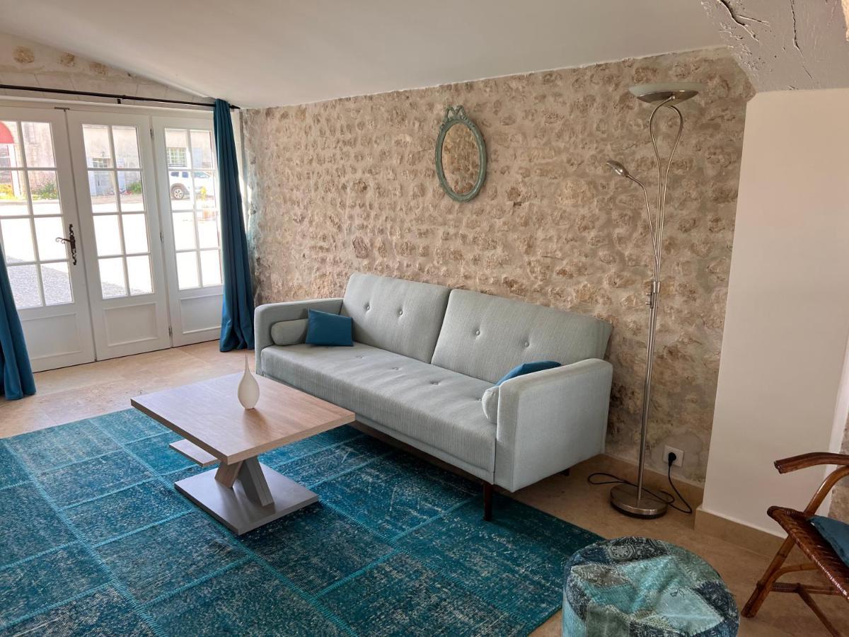 Chateau De Feusse Saint-Just-Luzac Luaran gambar