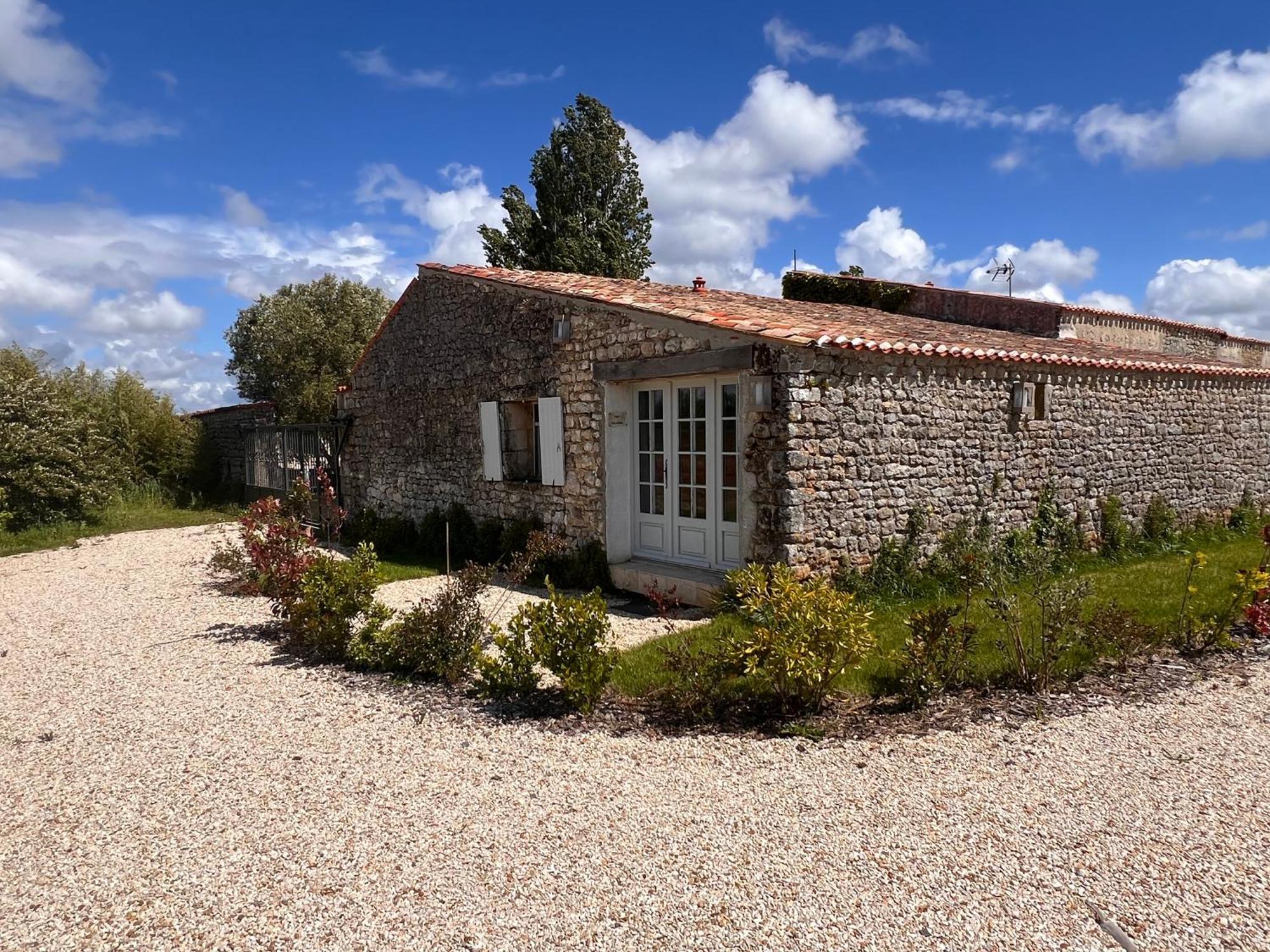 Chateau De Feusse Saint-Just-Luzac Luaran gambar
