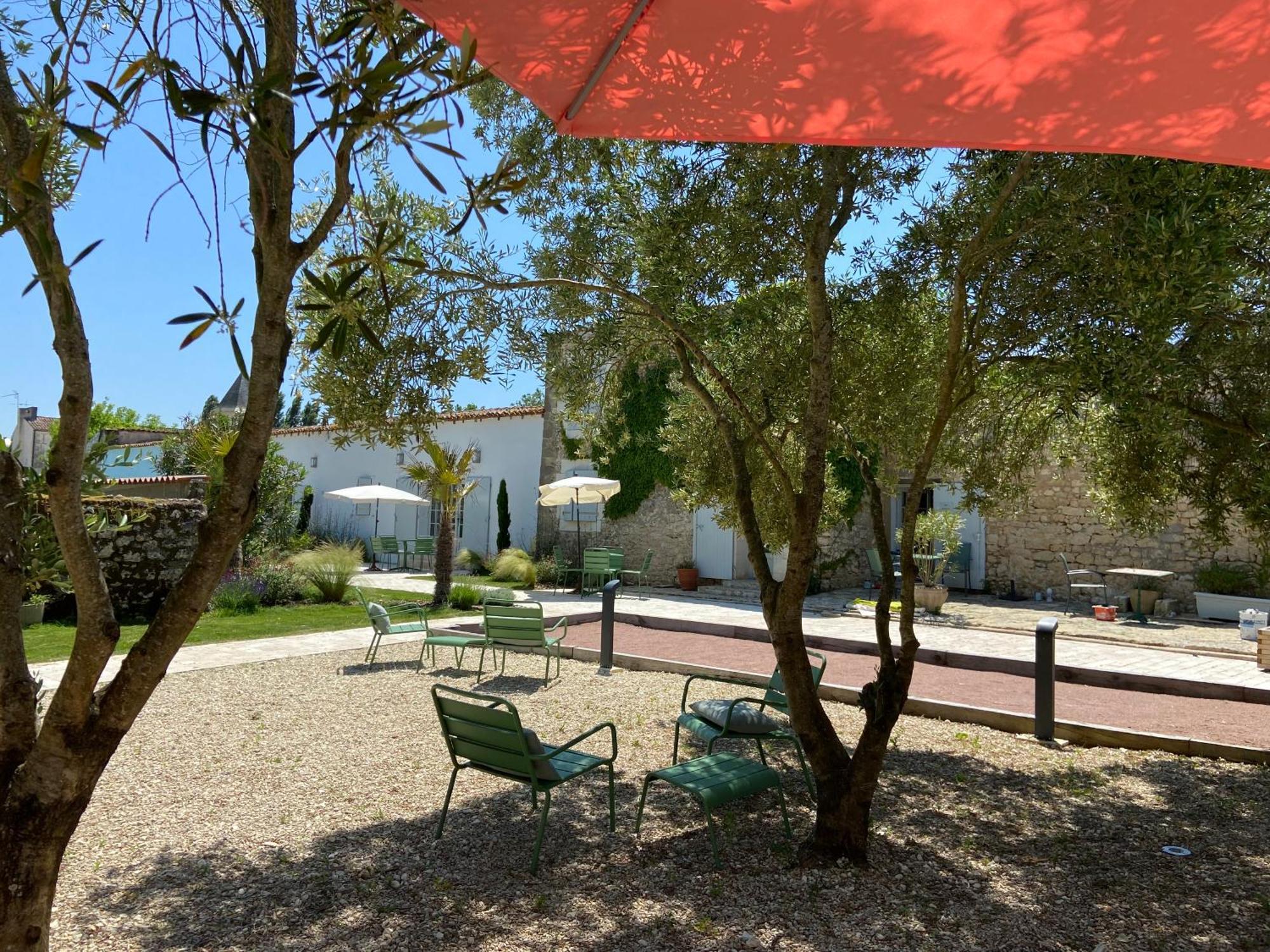 Chateau De Feusse Saint-Just-Luzac Luaran gambar